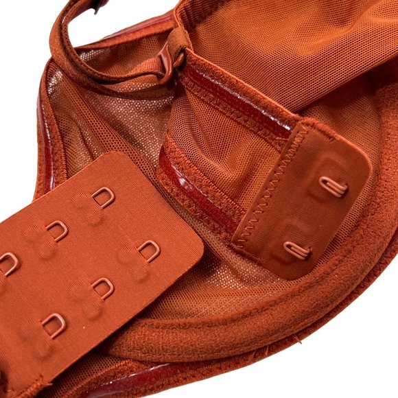 SKIMS Ultra Fine Mesh Strapless Bra Convertible Chili 32A - Picture 7 of 11